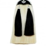 Horse-Hair-Sporran-2-black-horse-hair-tassels-white-horse-hair-with-Thistle-Badge.jpg