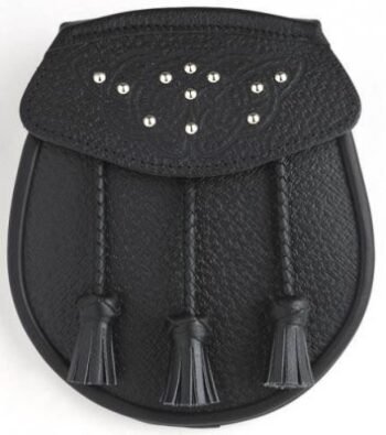 Sporran-half-Celtic-circle-design-and-stud-embellishment