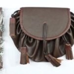 Sporran-made-of-BROWN-Grained-leather-with-5-Tassels.jpg