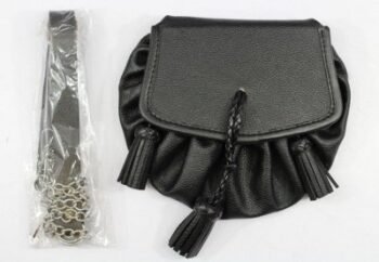Sporran-made-of-Black-Grained-leather-with-3-Tassels-including-Chain-Straps-included