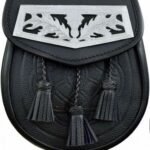 Sporrans-Black-leather-Thistle-design-head-on-flap-snap-closure.jpg