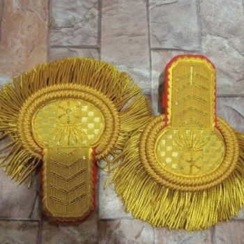 Gold Shoulder Epaulettes with Spiral Fringe Marching Band Epaulette